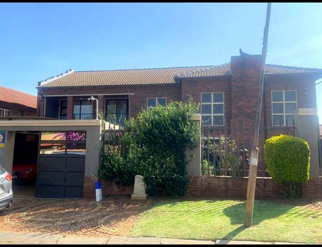 5 BEDROOM HOUSE FOR SALE IN ELDORADO PARK